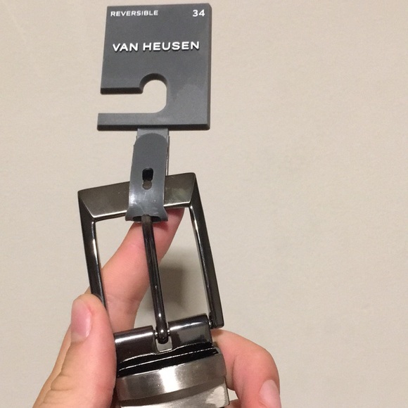 Brand new authentic Van Heussen belt. (Reversible) - Picture 2 of 6